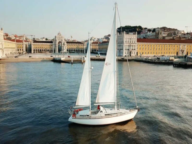 private yacht lisbon