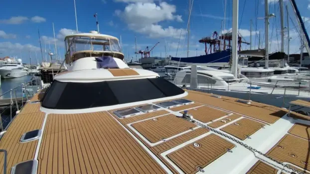 Large Catamaran Hire in Lisbon