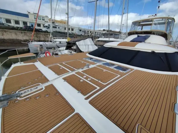 Large Catamaran Hire in Lisbon