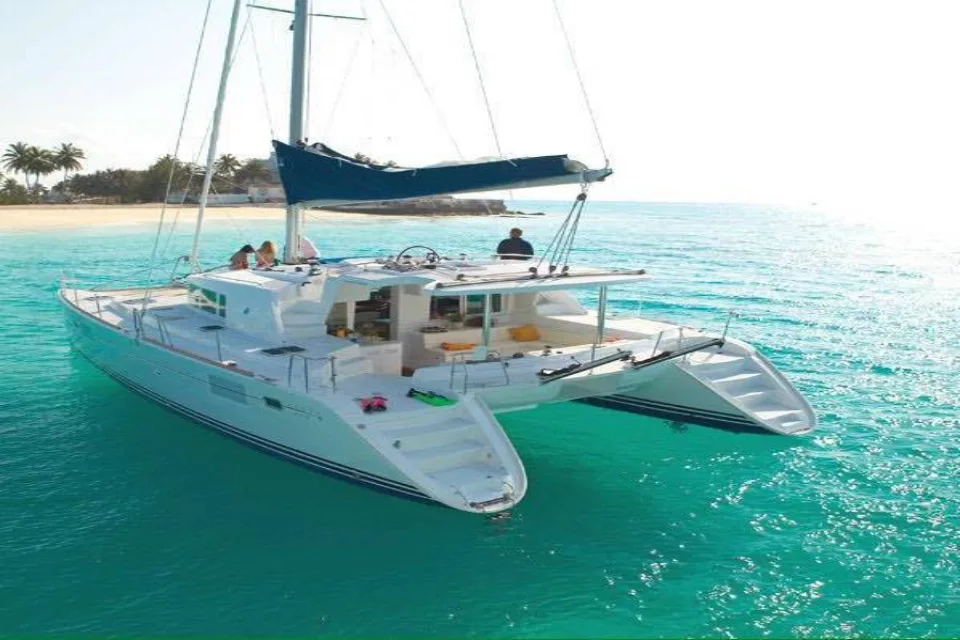 Luxury Catamaran Hire Faro