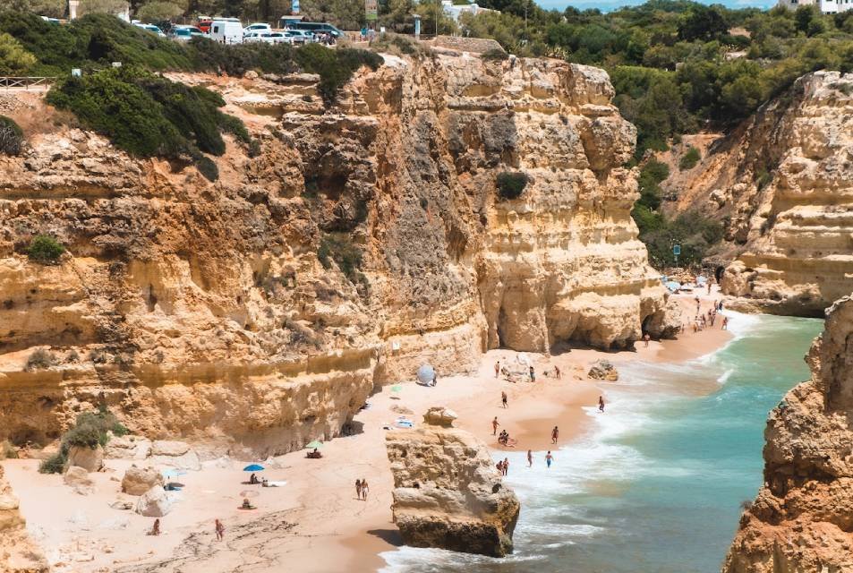 reasons to visit portugal guide