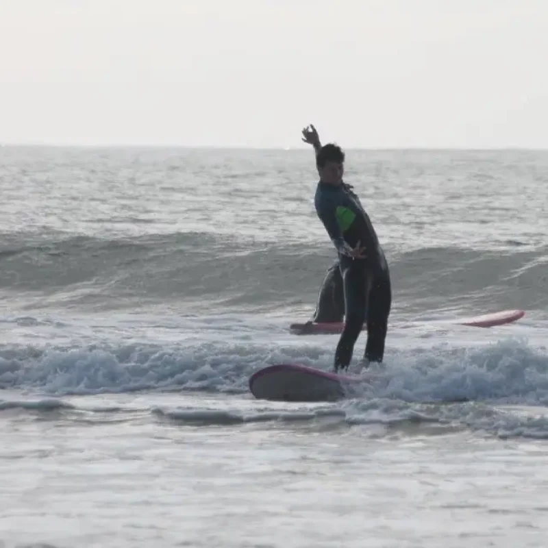 surf lesson lisbon (1)