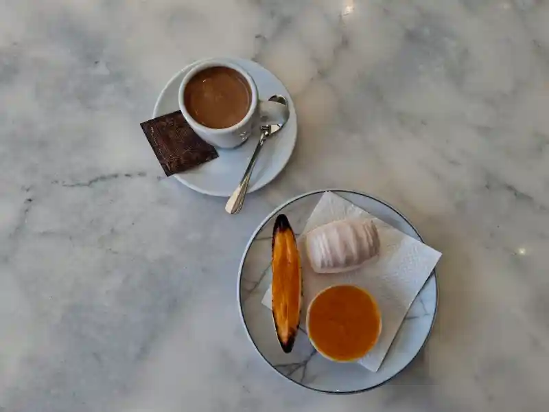 Things To Do In Lisbon On A Rainy Day things to do in aveiro 1 2